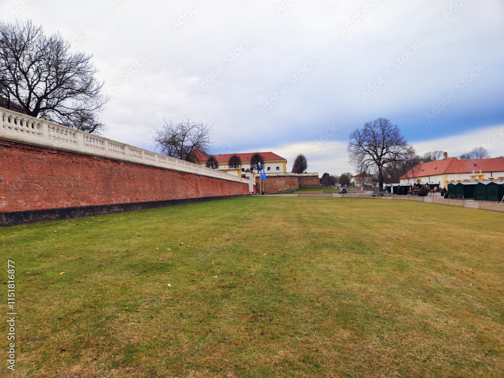 Obraz premium Schloss Hof castle in Austria in cloudy winter day