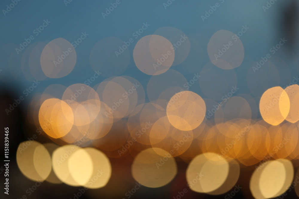 Fototapeta premium defocused christmas light bokeh in a christmas market