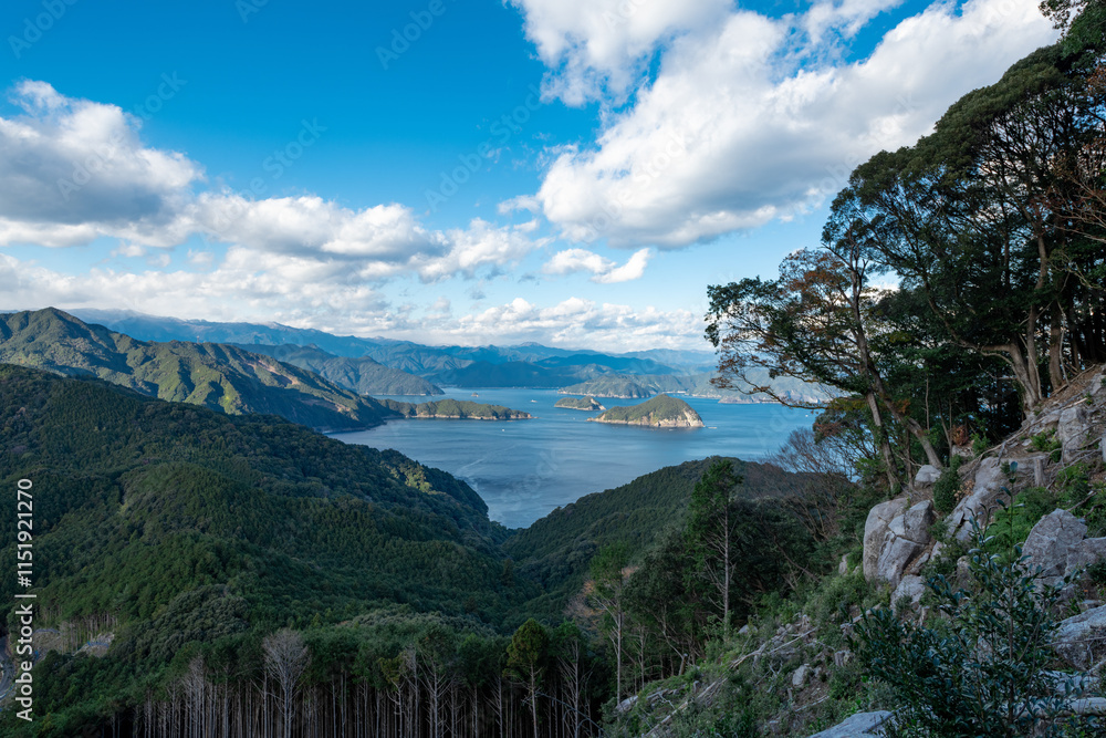 頂山から尾鷲を望む