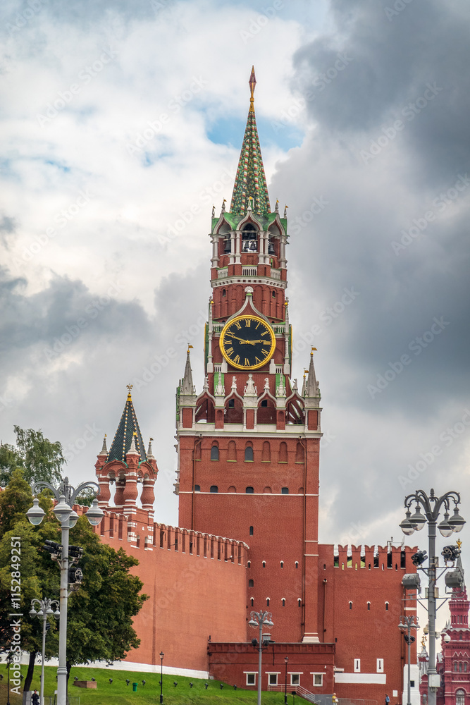 Spasskaya Tower of Moscow Kremlin on Red Square, Russia Spasskaya Tower of Moscow Kremlin on Red Square, Russia