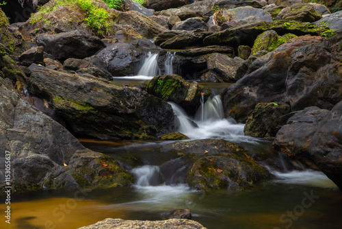 
Khlong Lan Waterfall is one of the most beautiful and grand waterfalls in Thailand. The area above the cliff of the waterfall is a wide plain. Below the waterfall is a large pool where you can swim. 