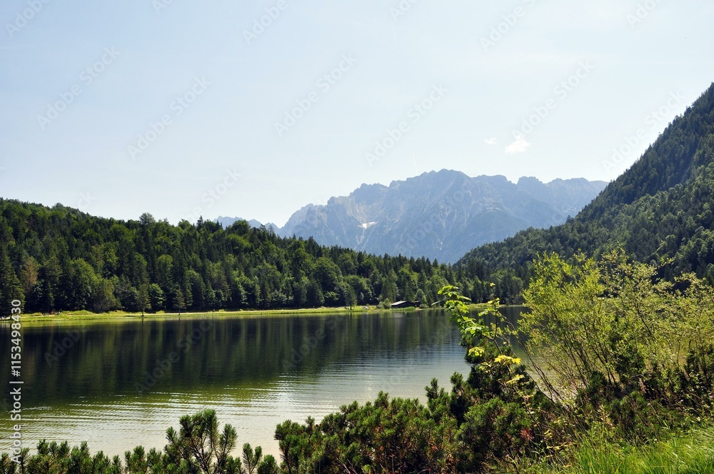 Fototapeta premium Der Ferchensee bei Mittenwald