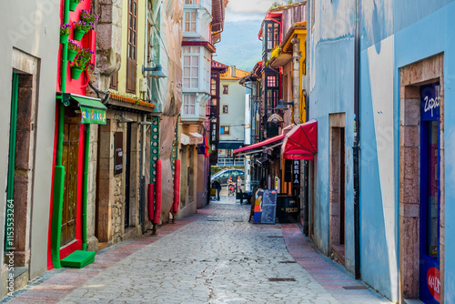 Foto The beautiful city of Ribadesella, Asturias, Spain