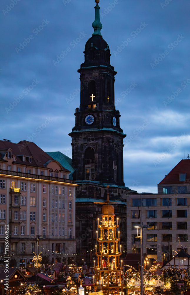 Obraz premium Evening Dresden, Christmas Square in lights, Germany, vertical photo