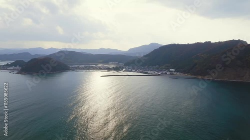 冬の日本海の岩山　海岸の風景　海をドローンで撮影　福井県美浜町　その2