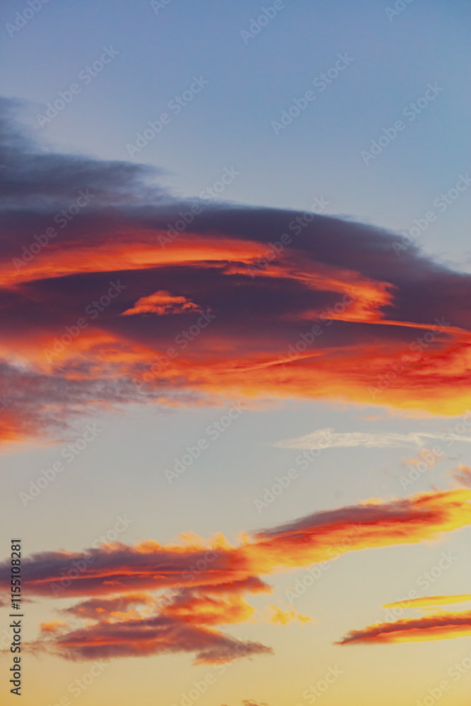 Fototapeta premium beautiful and dramatic sunset clouds background 