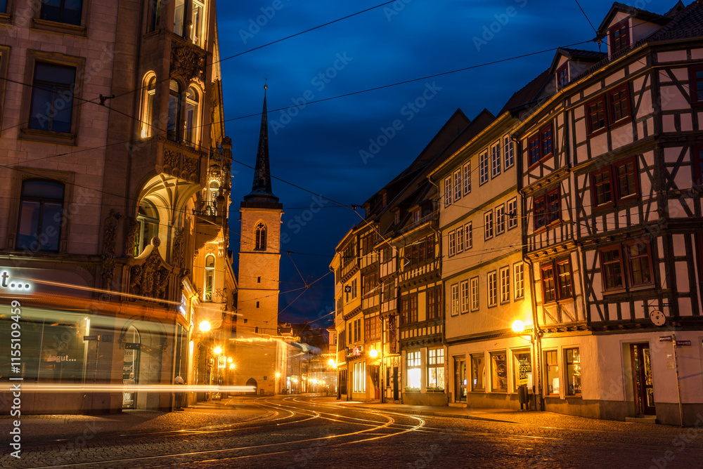 Fototapeta premium Altstadt von Erfurt zur balen Stunde