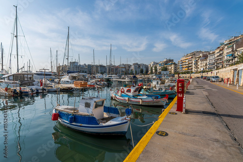 Obraz na płótnie The Piraeus Marina view in Greece w salonie