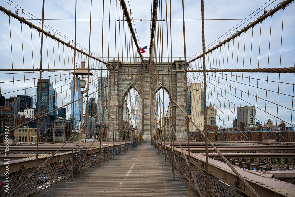 Fototapeta premium Network of Brooklyn Bridge suspension cables
