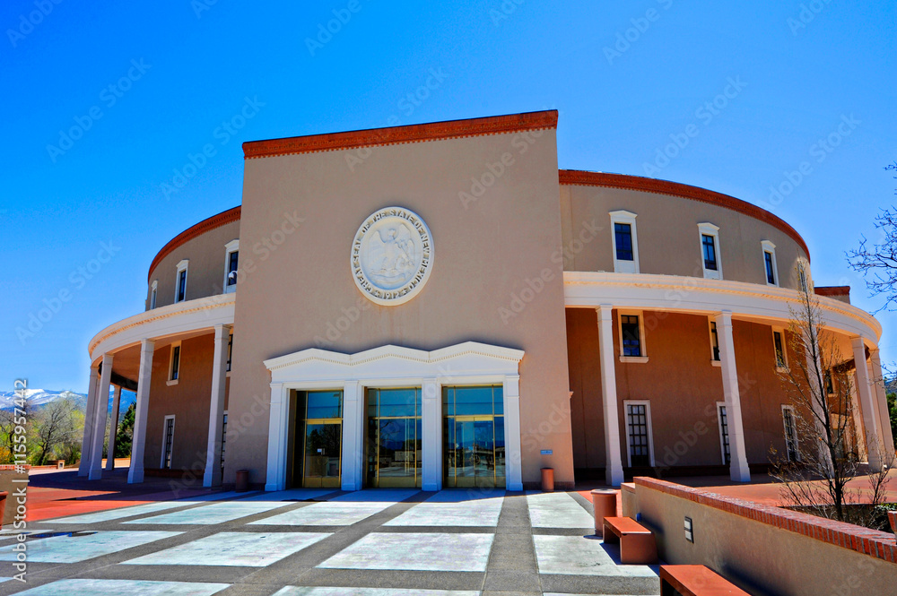 Fototapeta premium New Mexico State Capitol Building Santa Fe