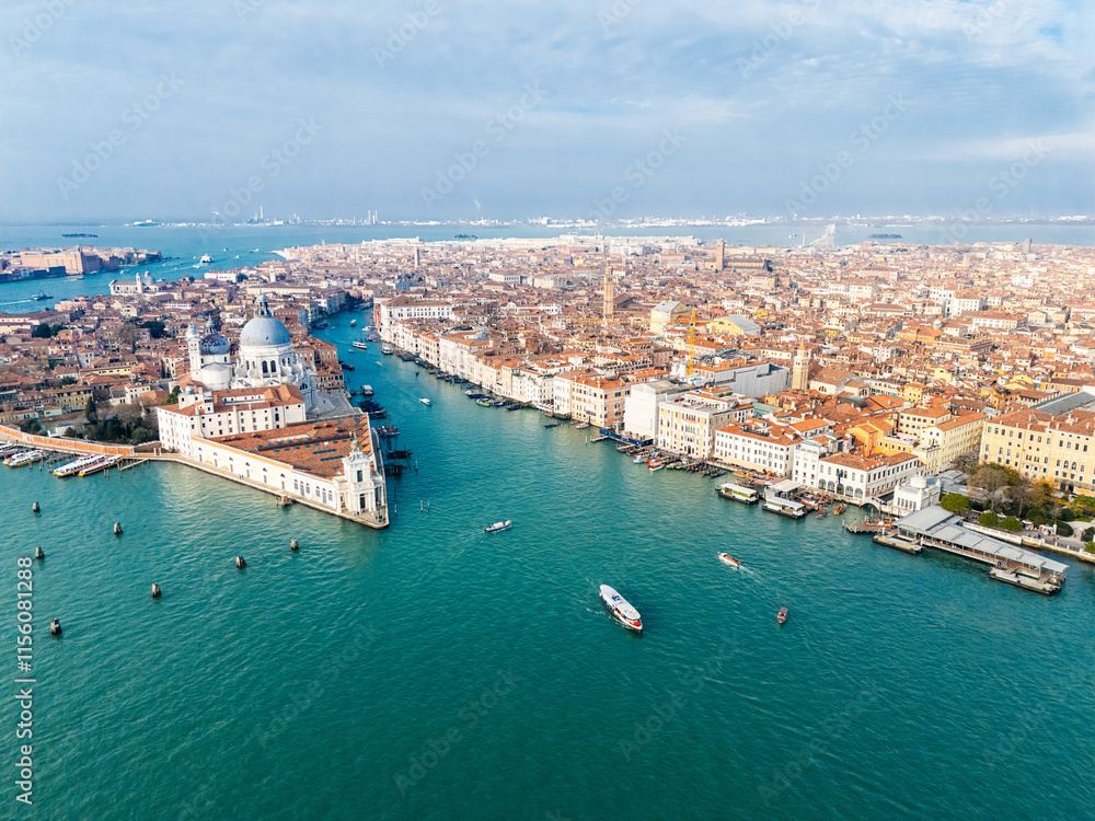 Fototapeta premium ベニス 観光 旅行 空撮 ヨーロッパ 教会 古代都市