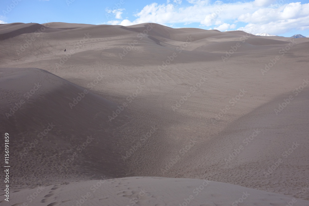 © Ted - Widespreaded sand hill in Great Sand Dunes, Colorado © Ted - Widespreaded sand hill in Great Sand Dunes, Colorado