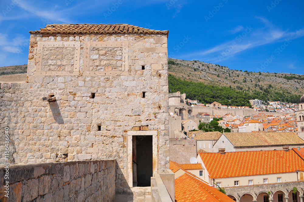 Fototapeta premium 城壁から眺めるドゥブロブニクのとても美しい風景