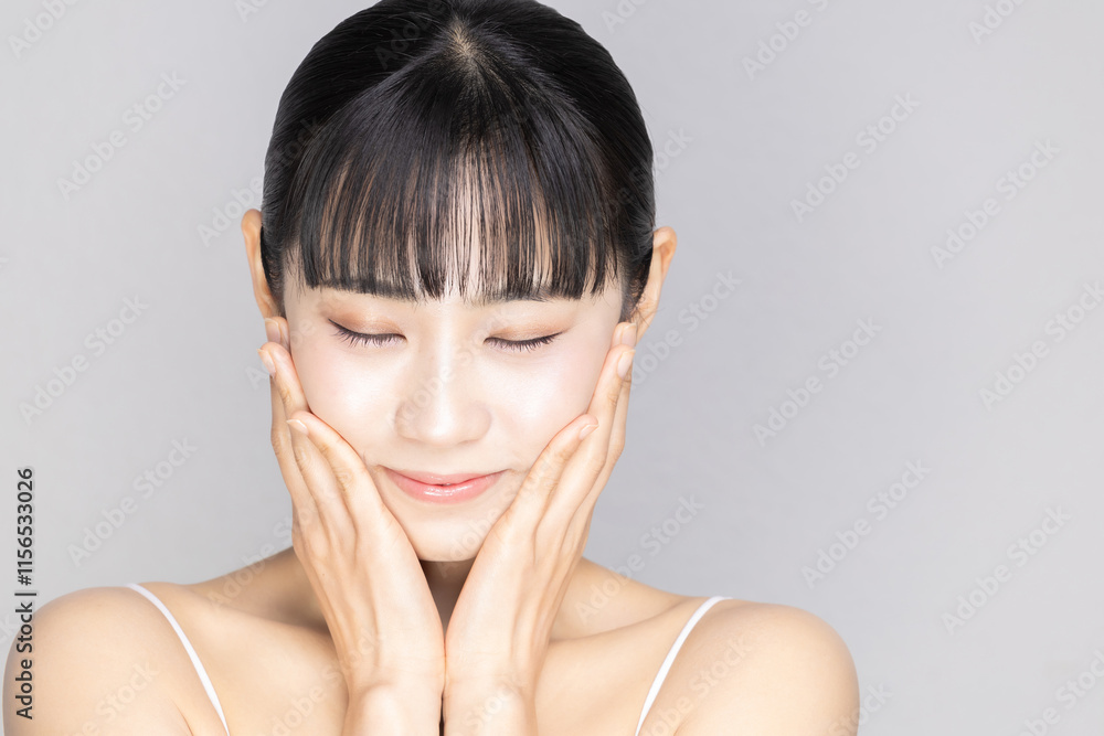 女性　スキンケアイメージ
