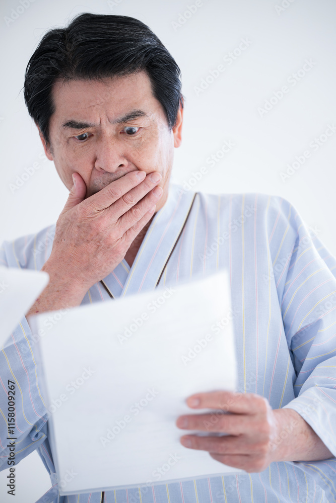 健康診断の結果で看護師に保健指導される患者のクローズアップ 健康診断の結果で看護師に保健指導される患者のクローズアップ