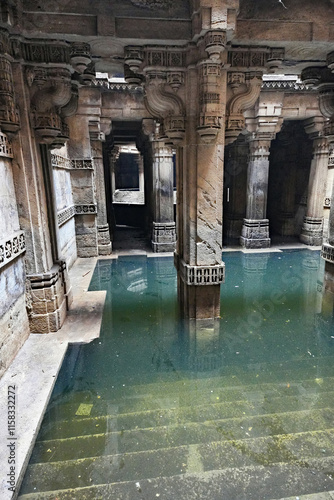 Obraz na płótnie Bai Harir Vav: The Historic Stepwell of Ahmedabad w salonie