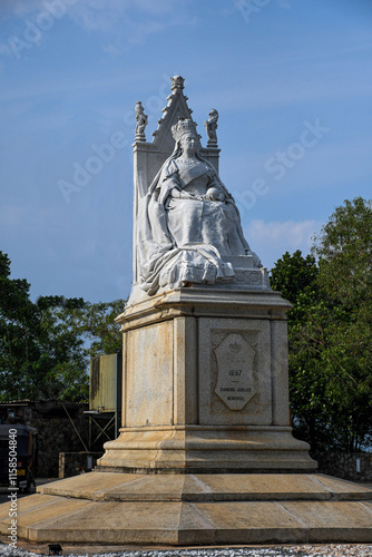Side view of the statue of queen Victoria in Sri Lanka