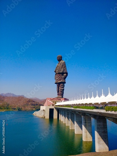 Cuadro en lienzo Sardar Vallabhbhai Patel's Statue of Unity - The Tallest Statue, in Kevadia, Guj