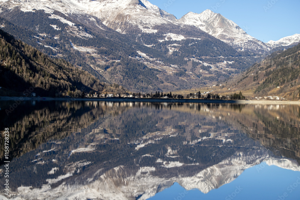 Obraz premium Montagna Svizzera inverno
