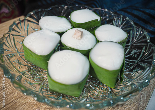 Thai Coconut Jelly in Leaf Cups Tako 1