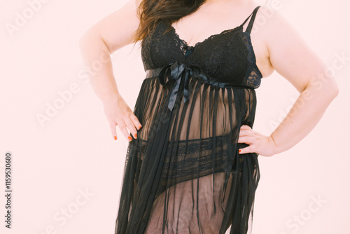 Schilderij op canvas Woman plus size in lace lingerie babydoll