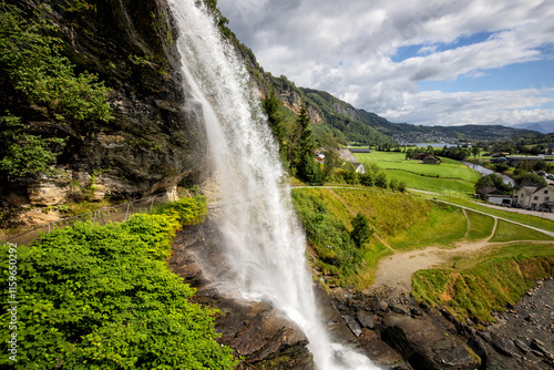 Wallpaper Mural steinsdalsfossen in norwegen Torontodigital.ca