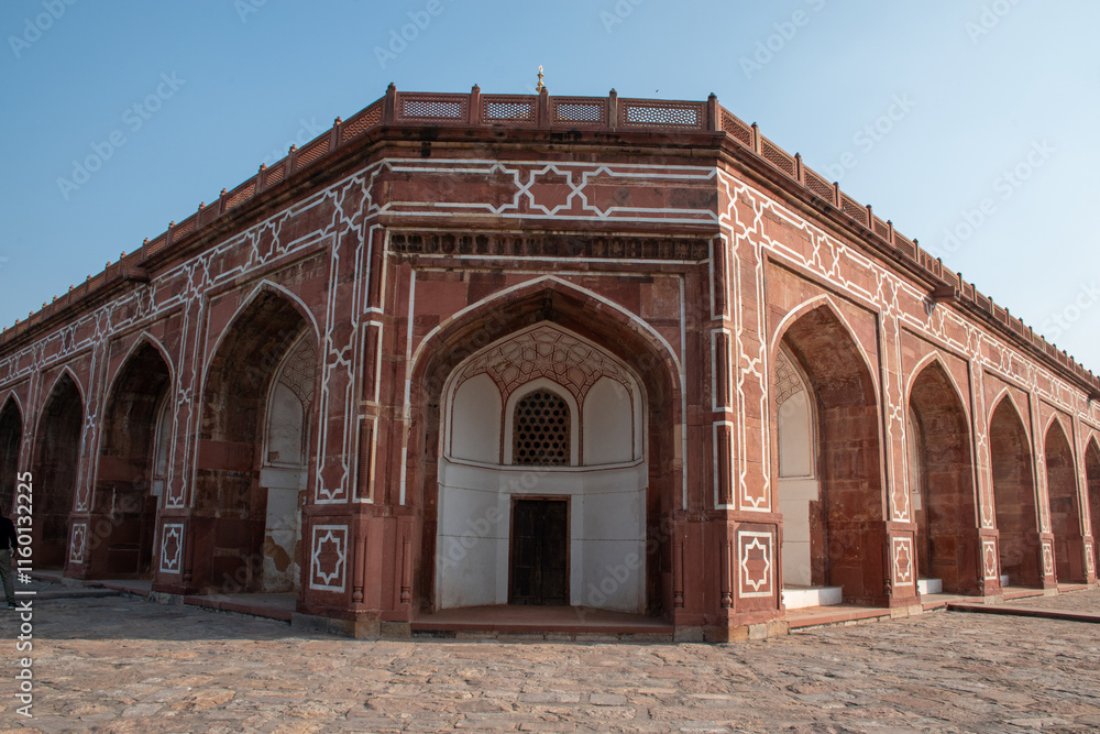 Fototapeta premium The Humayun's Tomb located in hazrat nizamuddin, South Delhi, the tomb of the mughal emperor humayun whole ruled in the 16th Century