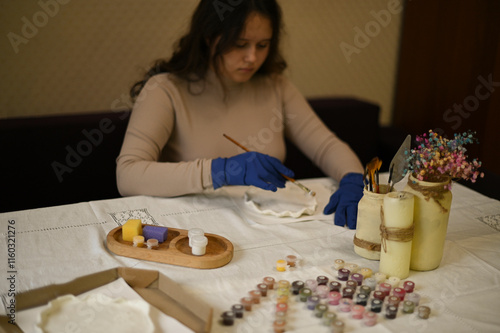 master class on painting clay plates with paints photo