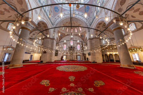 Obraz na płótnie Beyazit Mosque - 16th century Ottoman imperial mosque as seen from the Beyazıt Square (Freedom Square). w salonie