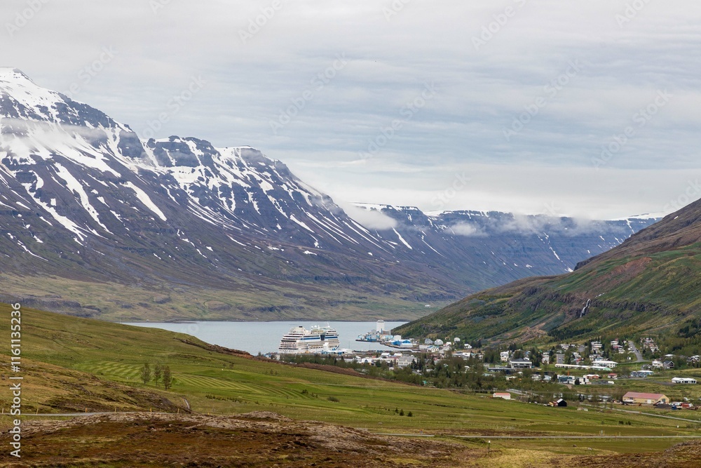 Porto di Seyðisfjörður in Islanda Porto di Seyðisfjörður in Islanda