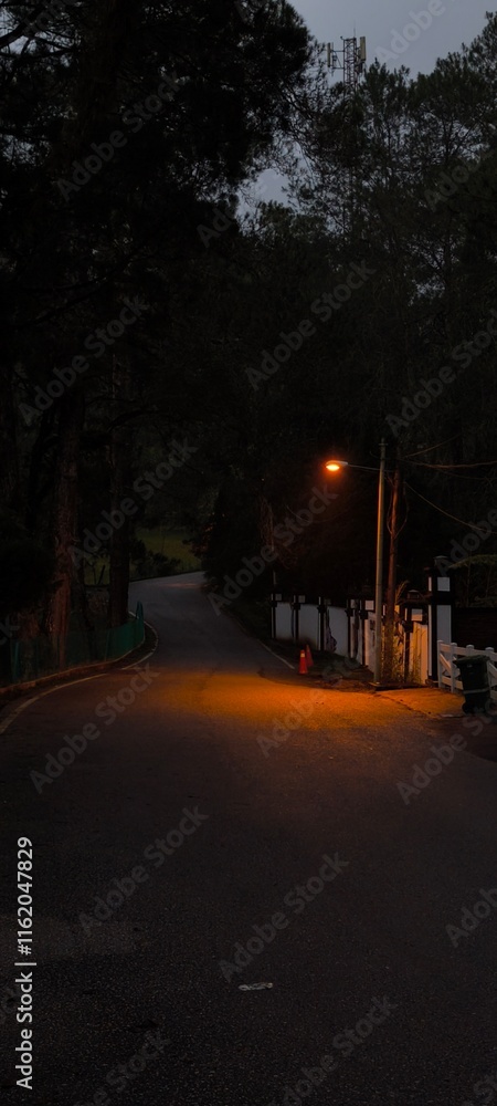 Obraz premium a long road with a light