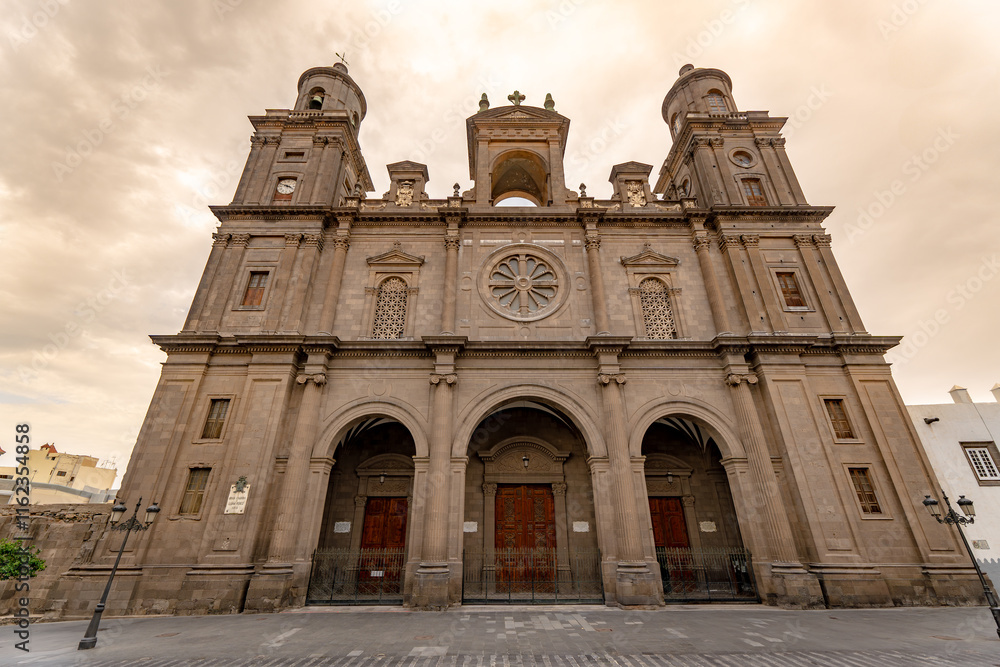 Obraz premium Cathedral Santa Ana Vegueta in Las Palmas, Gran Canaria, Canary Islands, Spain Vegueta