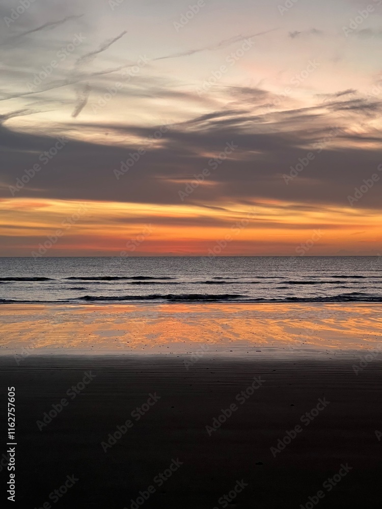 Obraz premium Beautiful beach sunrise