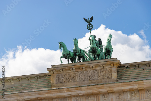 Obraz na płótnie Brandenburg Gate Quadriga w salonie