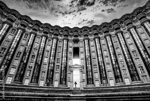 Fototapeta Cité sur Noisy Hunger games