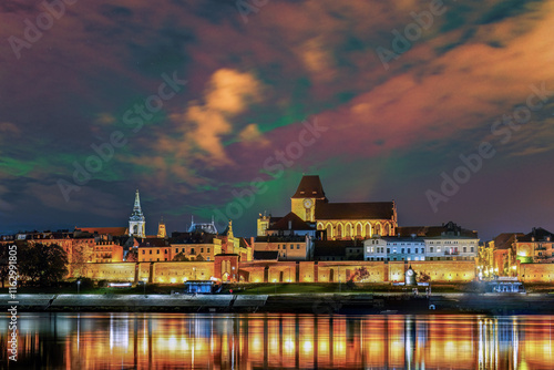 Wallpaper Mural Zorza Polarna nad Toruniem Torontodigital.ca