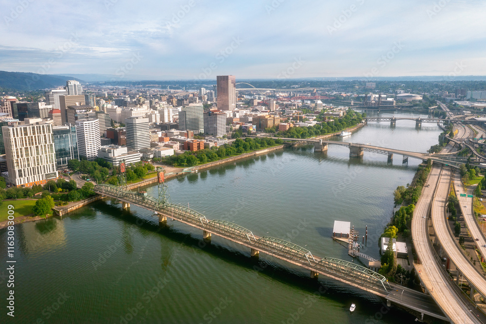 Obraz premium Various day and sunset drone scene of Portland Oregon, Willamette river and downtown, Aerial drone footage
