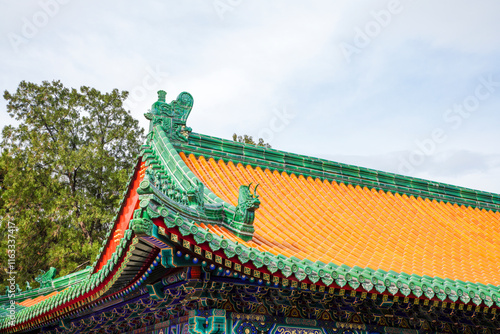 Obraz na płótnie Chinese glazed roof tile roof of Tibetan architecture in Xumi Lingjing Scenic Area, Summer Palace, Beijing w salonie