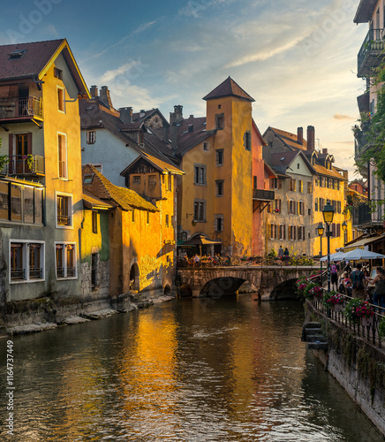Obraz na płótnie A sunset view with reflction in the river in the old town in Annecy France with Orton effect w salonie