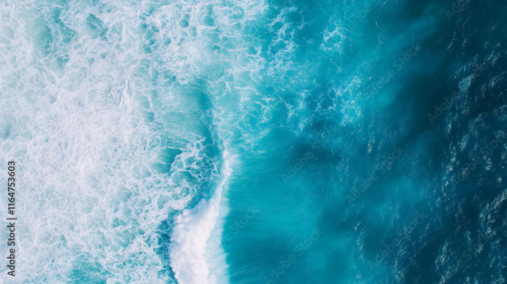 Obraz premium Beautiful aerial view of ocean waves with white foam in the turquoise sea, flat lay