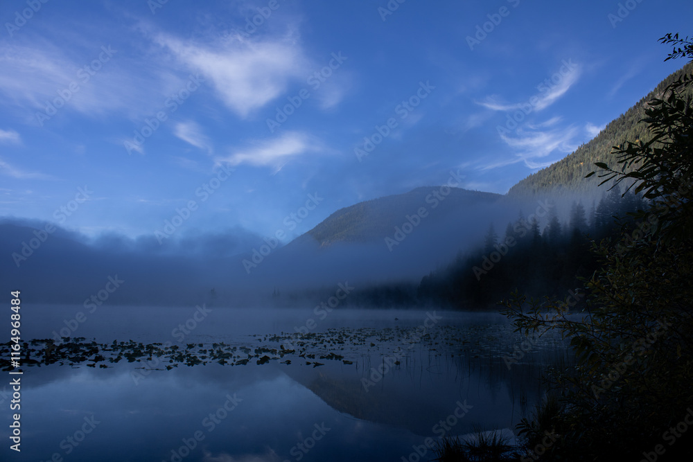 Fototapeta premium lake in the mountains