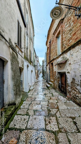 SERRACAPRIOLA (Pouilles - Italie)