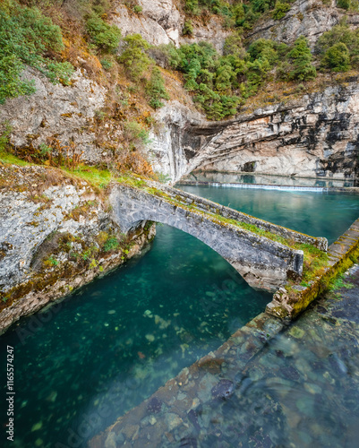 Dating back to the 1st century BC the Fontaine de Chartreux, a natural Vauclusian spring 137 metres deep, now provides fresh water for the town of Cahors in the Lot region of France