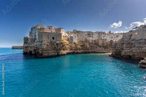 Obraz na plátně Panorama miasteczka w Polignano a Mare