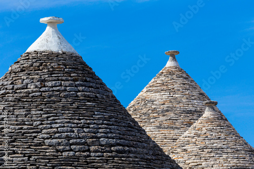 Dachy domów w Alberobello photo