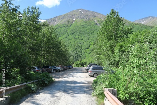 Tableau sur toile Trailhead parking lot of Crow Pass, Girdwood, Alaska