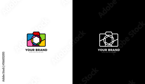 Camera lens logo. Camera icon, lens line symbol. Graphic vector illustration design