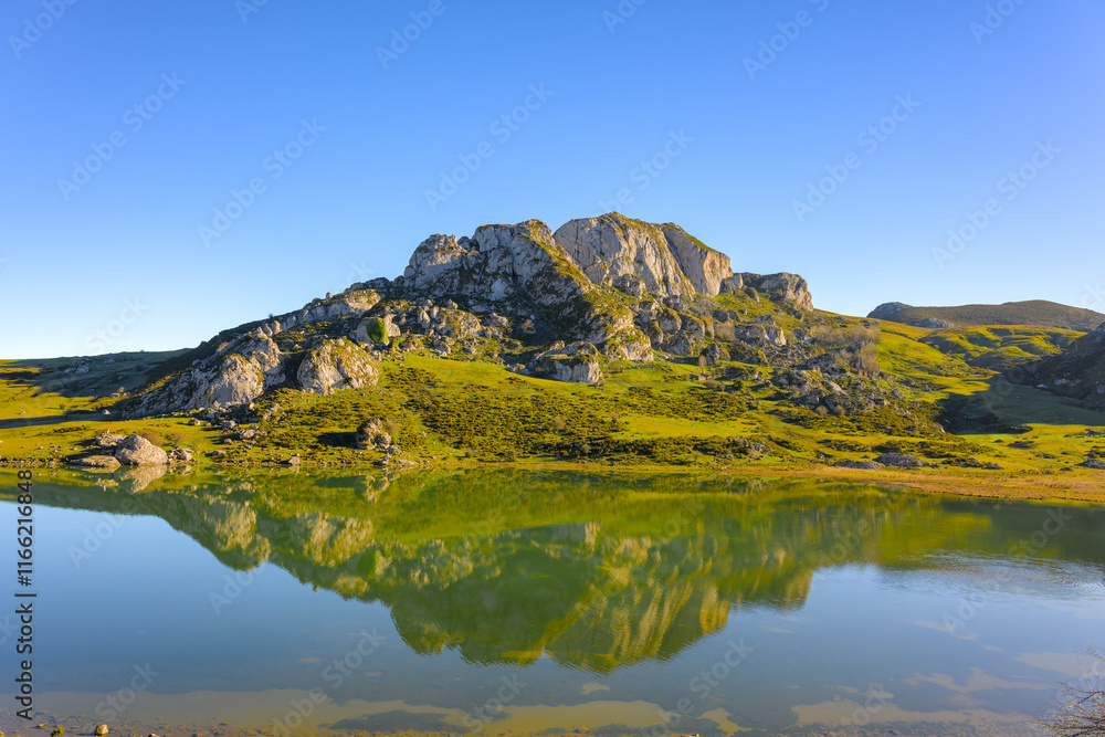Fototapeta premium Lagos de Covadonga en Invierno