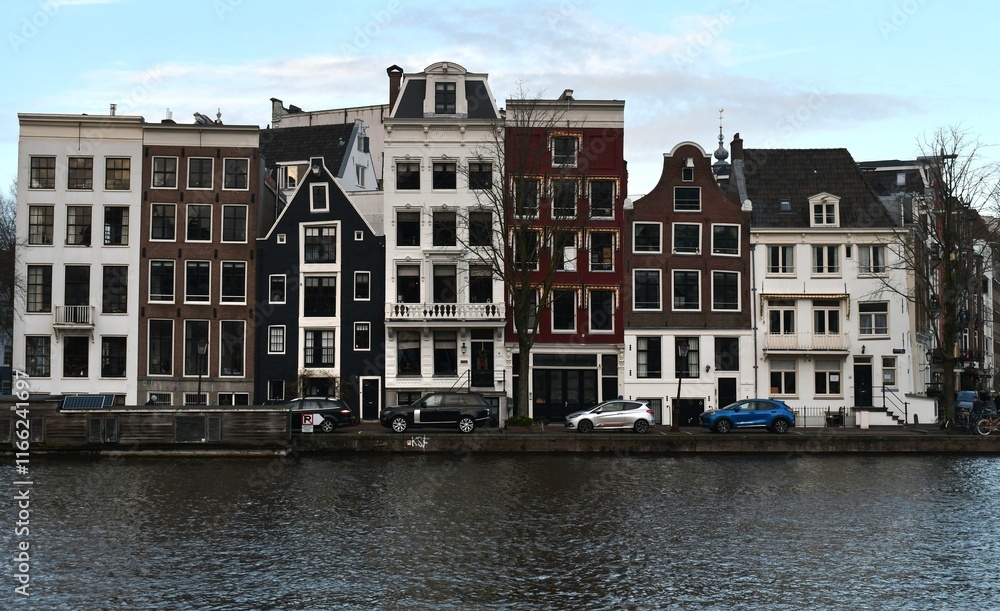 Naklejka premium Amsterdam canal buildings
