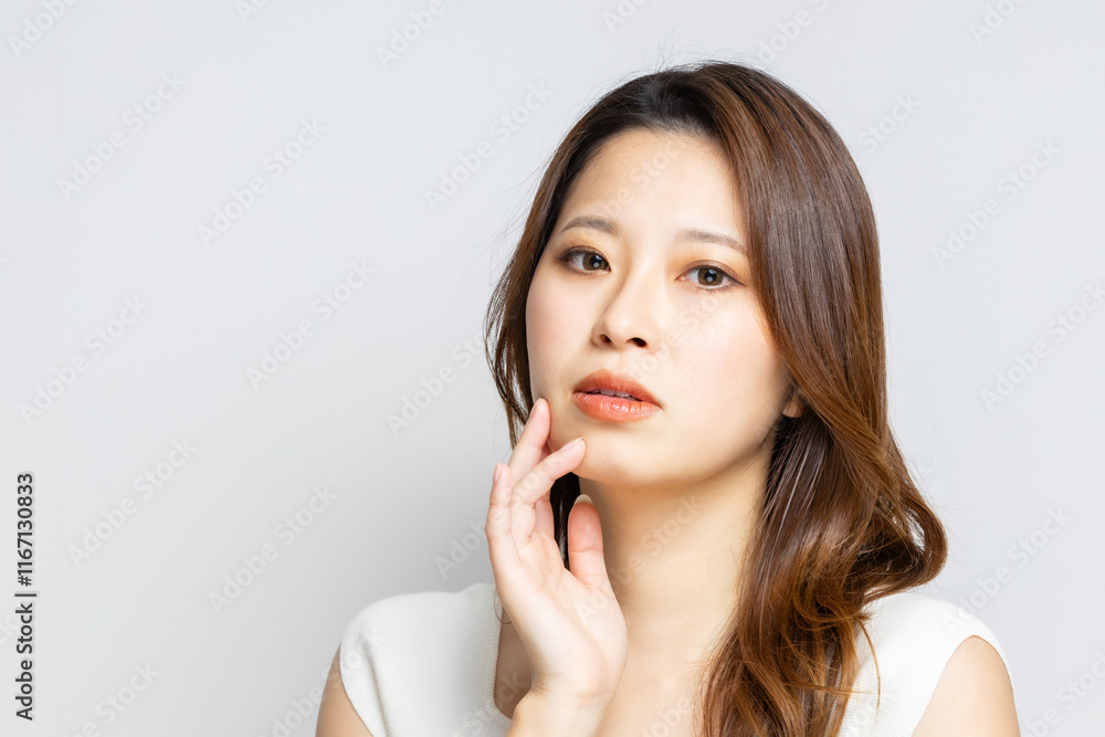 Fototapeta premium 綺麗な日本人女性 美容スキンケアイメージ